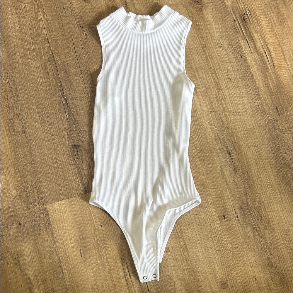 Hollister bodysuit size extra small